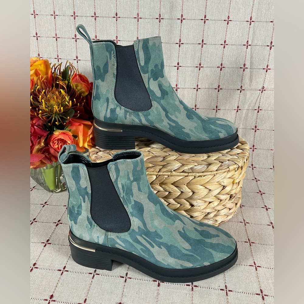 Kenneth Cole New York Levon 2.0 Welt Chelsea Boot Olive Camo Ankle Boots Sz 6.5 - Picture 2 of 6